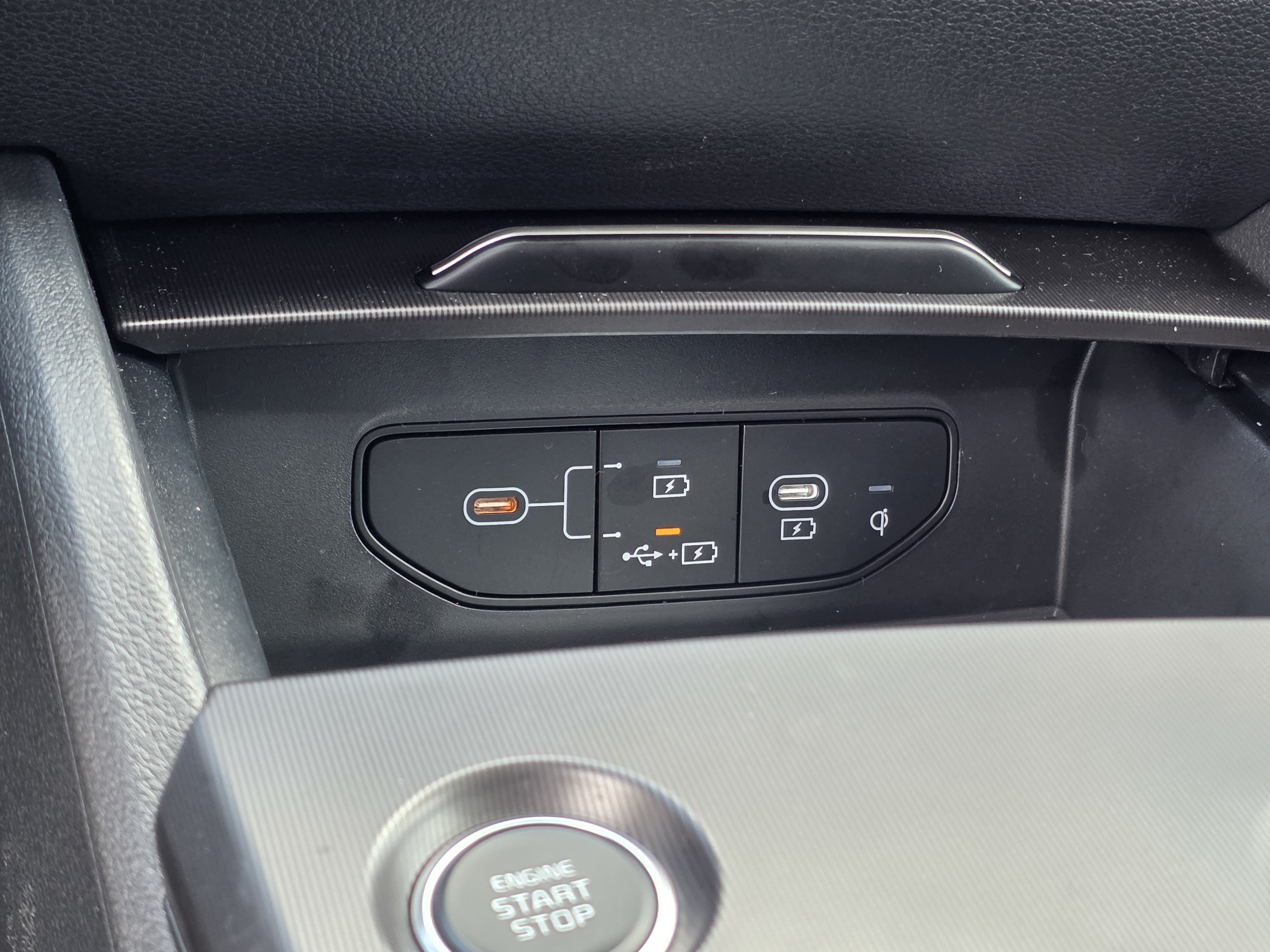New 2026 Snow White Pearl Kia EX image 16