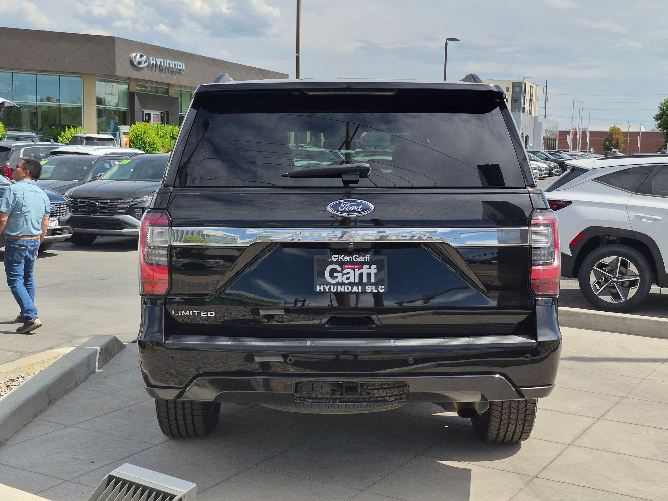 Used 2019 White Ford Limited image 4