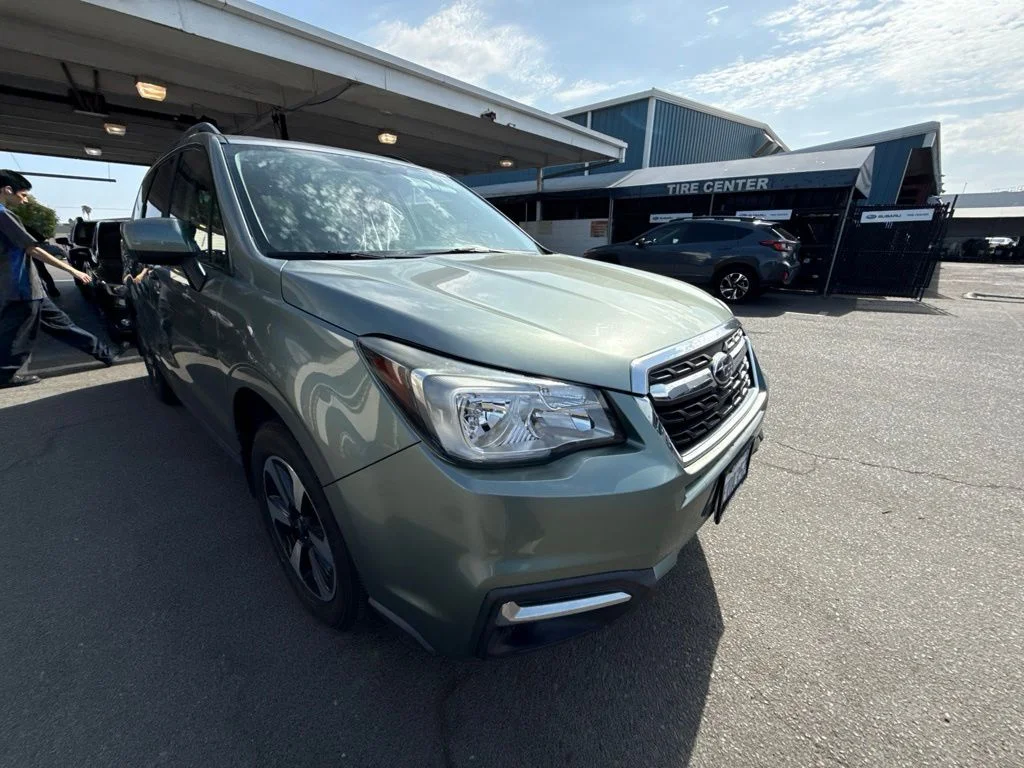 Used 2018 Green Subaru 2.5i Premium image 7