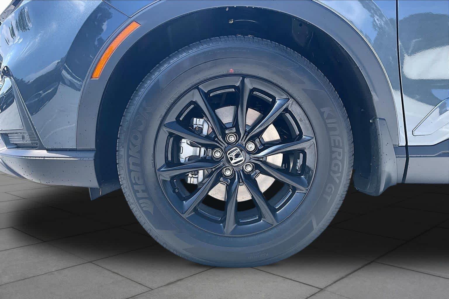 Used 2026 Meteorite Gray Metallic Honda Sport-L image 10