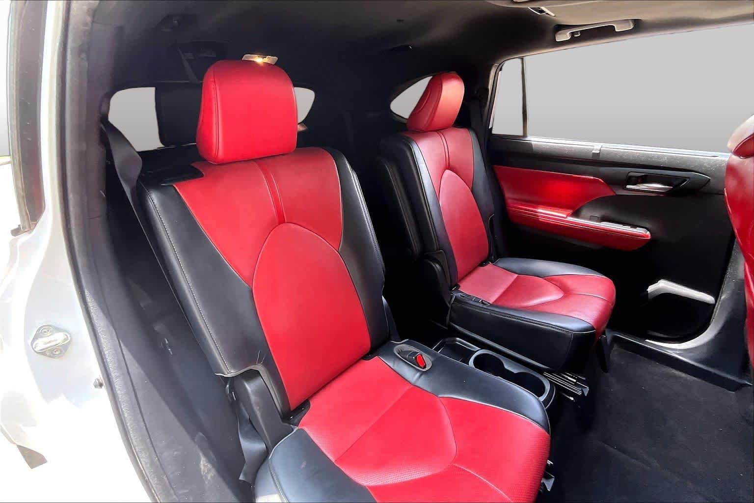 Used 2023 Wind Chill Pearl Toyota XSE image 18