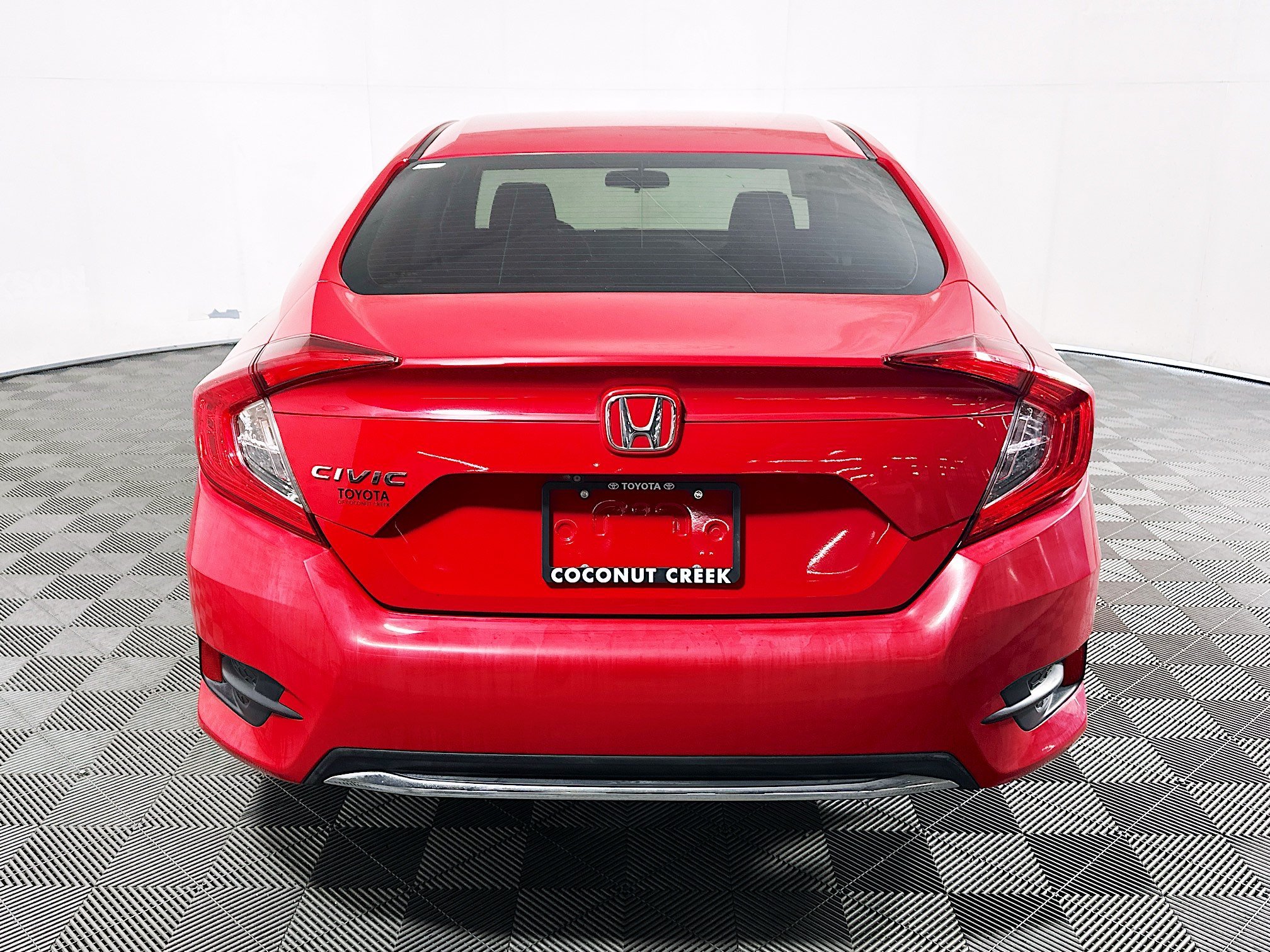 Used 2019 Red Honda LX image 4
