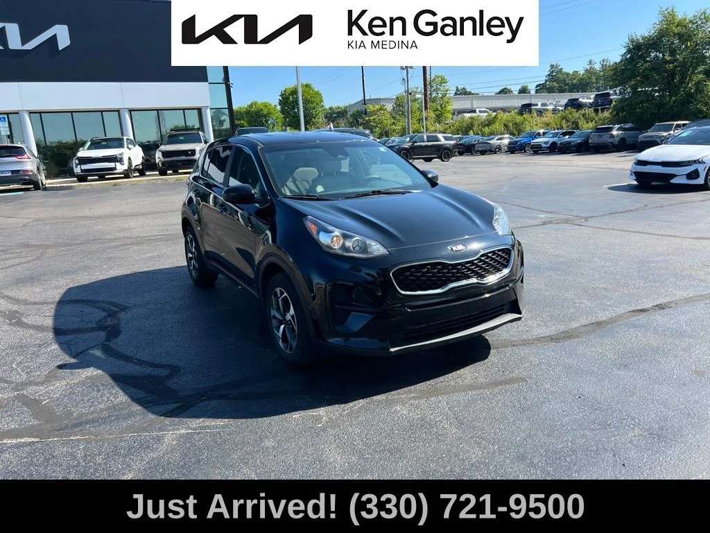 Used 2021 Red Kia LX image 3