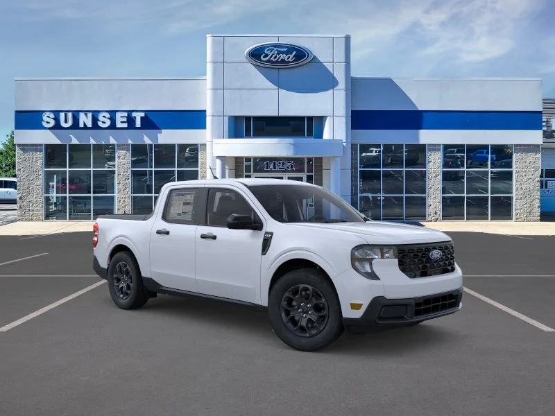 New 2026 Space White Metallic Ford XLT image 7
