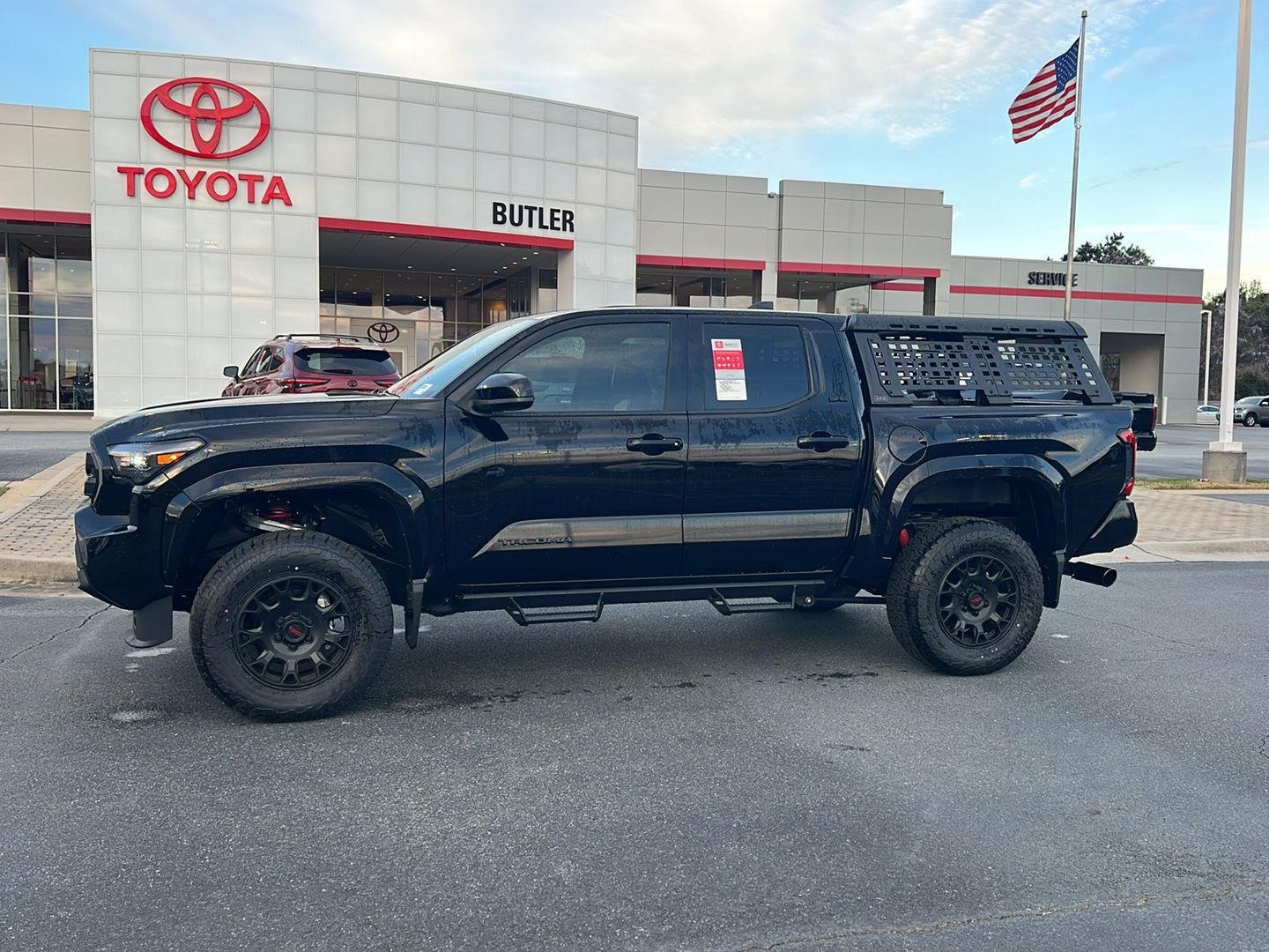 2025 Toyota Tacoma SR5 - Photo 31