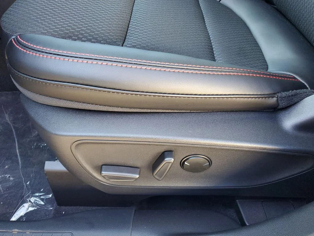 2026 Ford Escape ST-Line - Photo 6