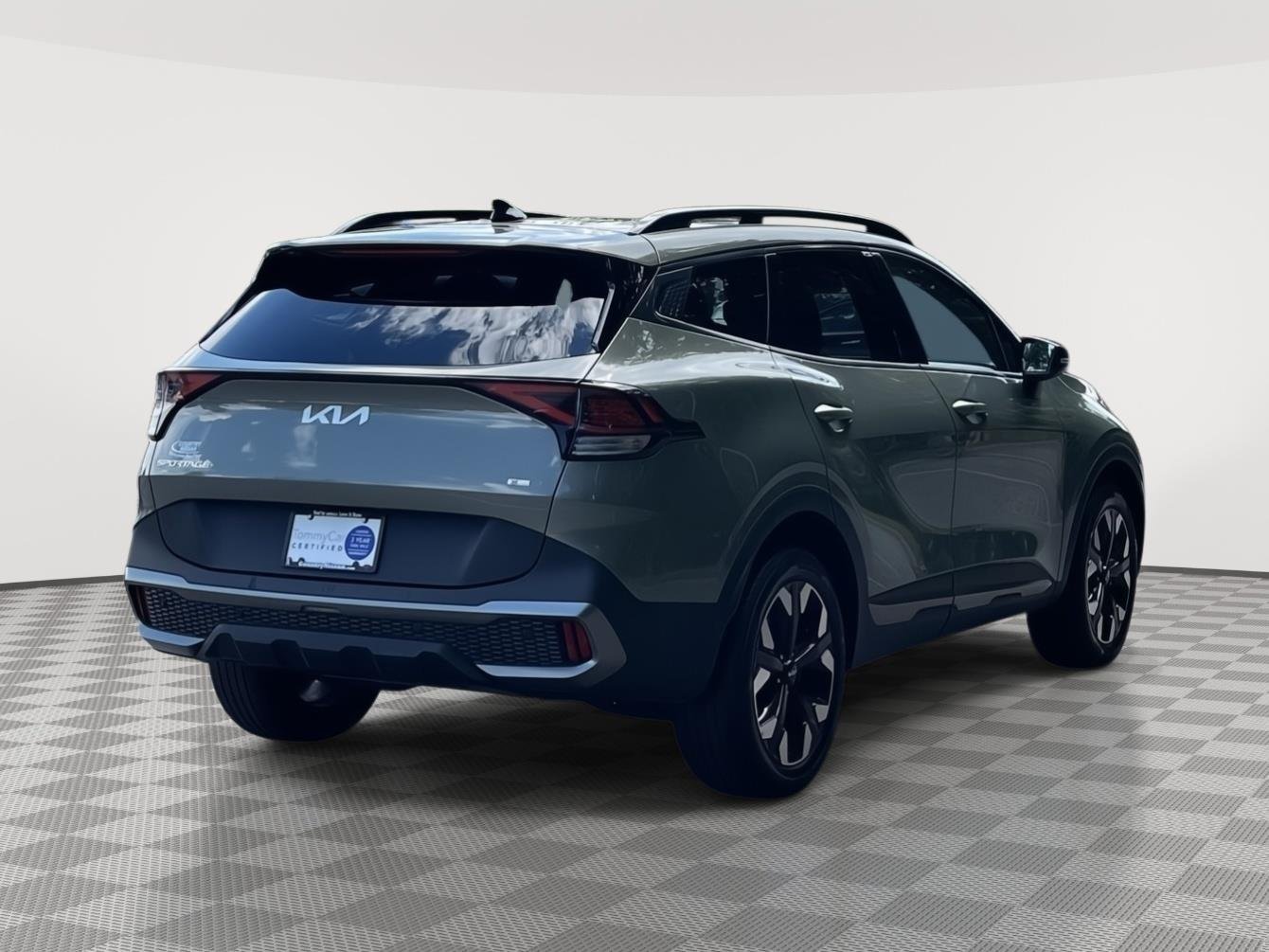 Used 2023 Jungle Green Kia X-Line image 5
