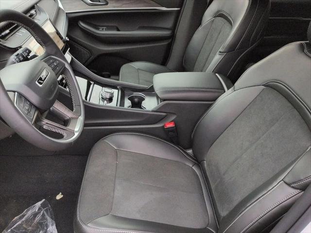 New 2026 Bright White Clear-Coat Exterior Paint Jeep Altitude image 10