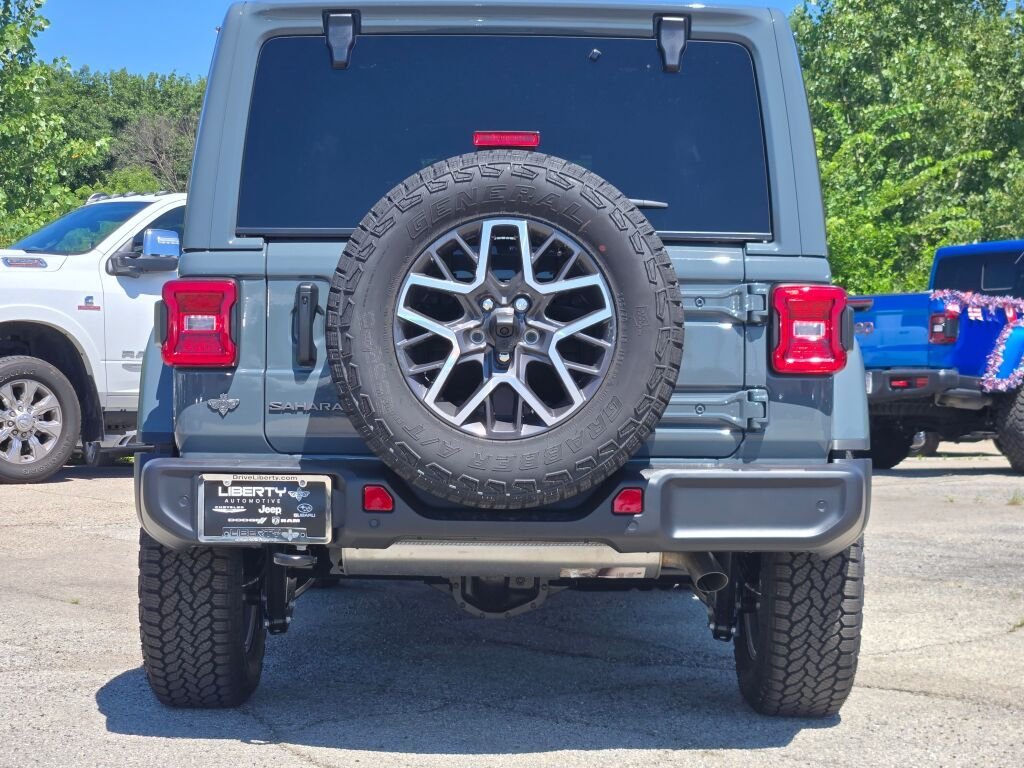 New 2026 Anvil Clear-Coat Exterior Paint Jeep Sahara image 16