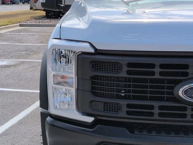 New 2026 Oxford White Ford F-450® XL image 10
