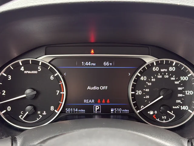 Used 2025 White Nissan 2.5 SV image 12