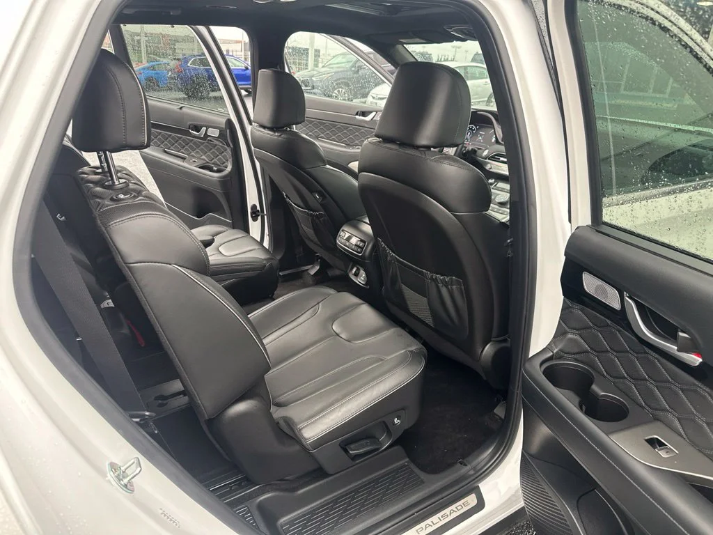 Used 2021 White Hyundai Calligraphy image 13