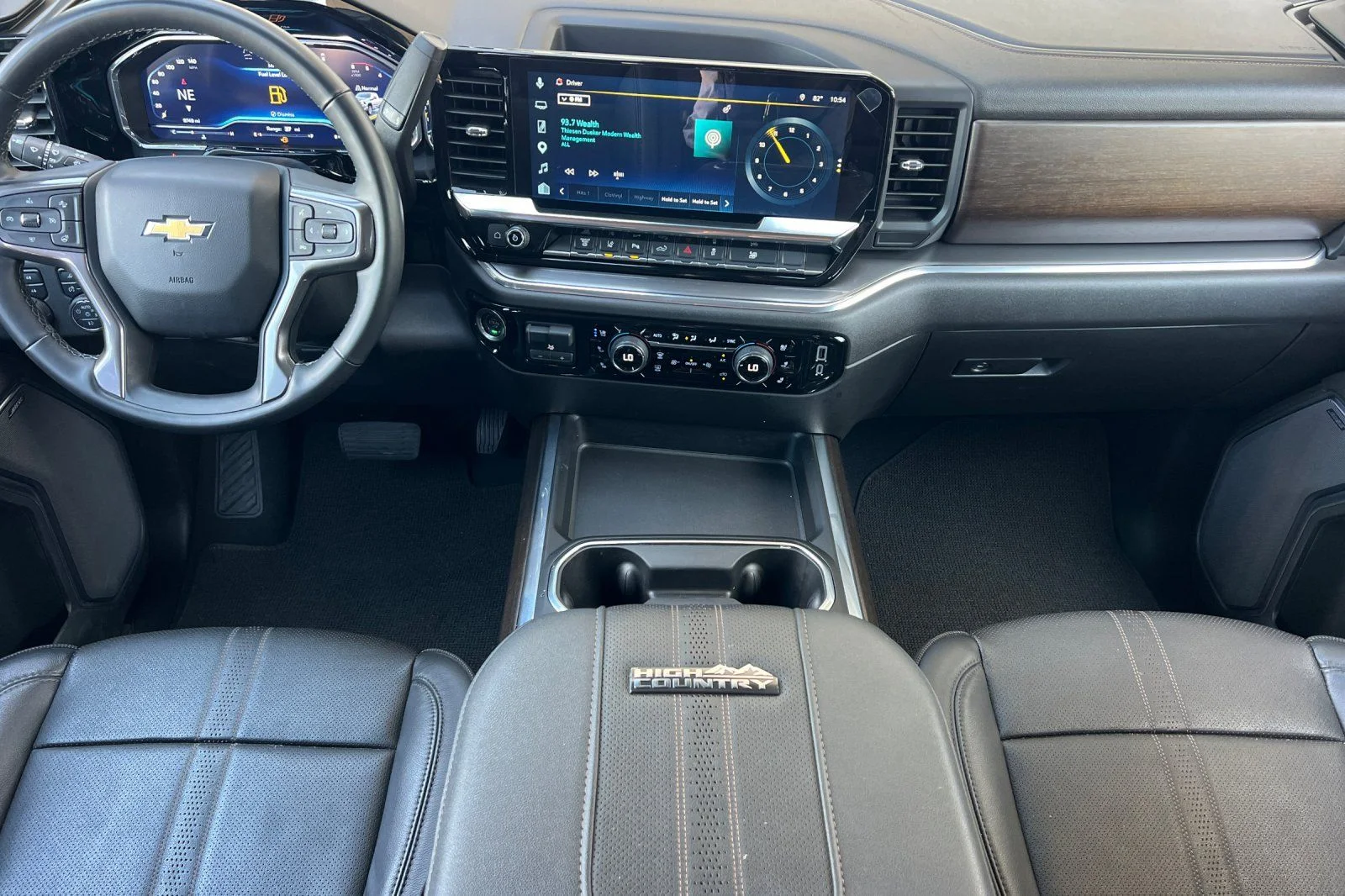 Used 2025 White Chevrolet High Country image 13