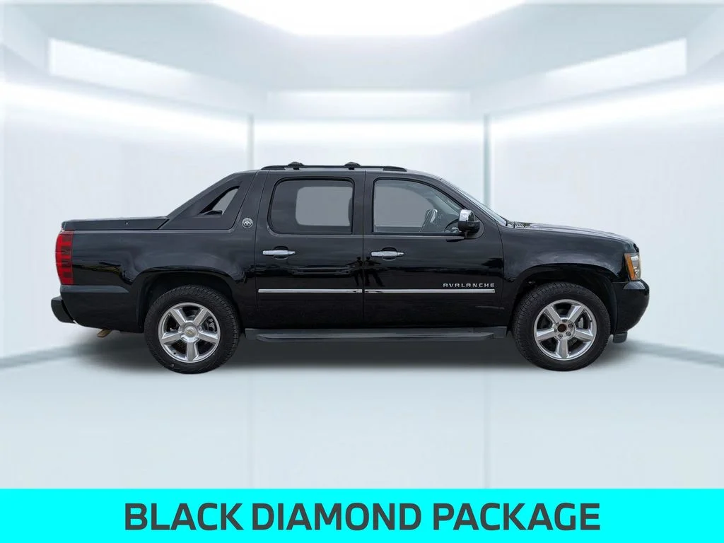 Used 2013 Black Chevrolet LTZ image 8