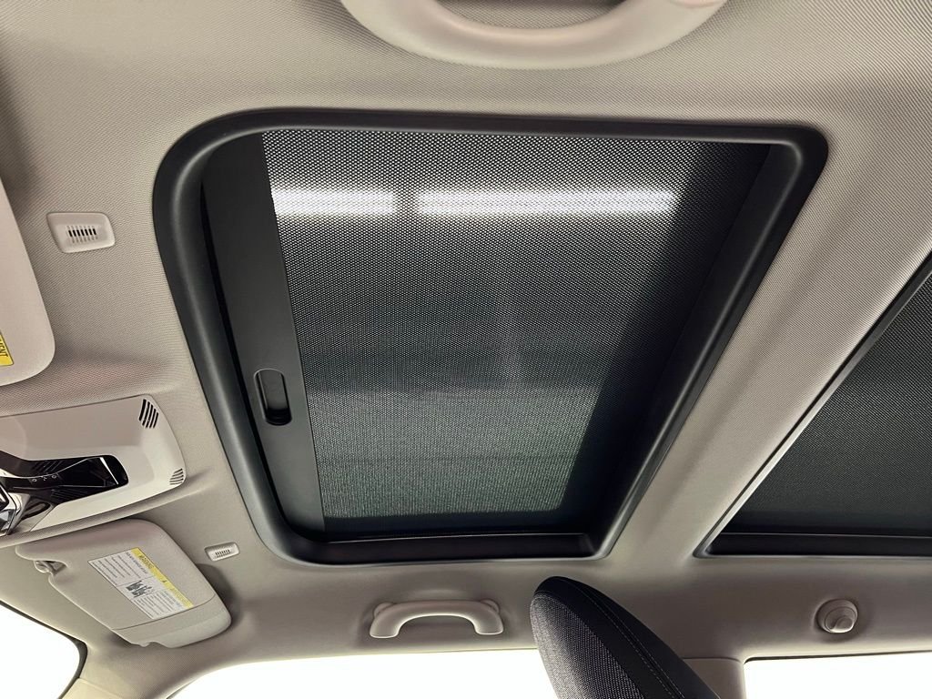 2025 MINI Hardtop 2 Door Base - Photo 13