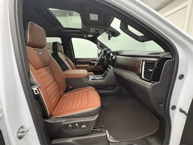 New 2026 Glacier White Tricoat GMC Denali Ultimate image 37