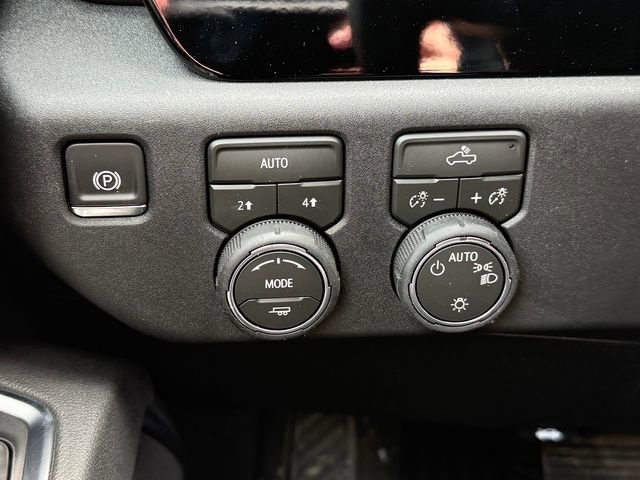 New 2026 Sterling Gray Metallic Chevrolet LT (2FL) image 20