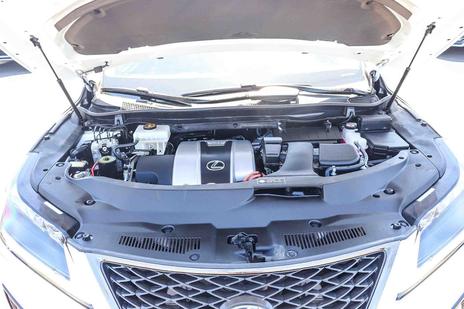 Used 2020 White Lexus 450h F Sport image 33