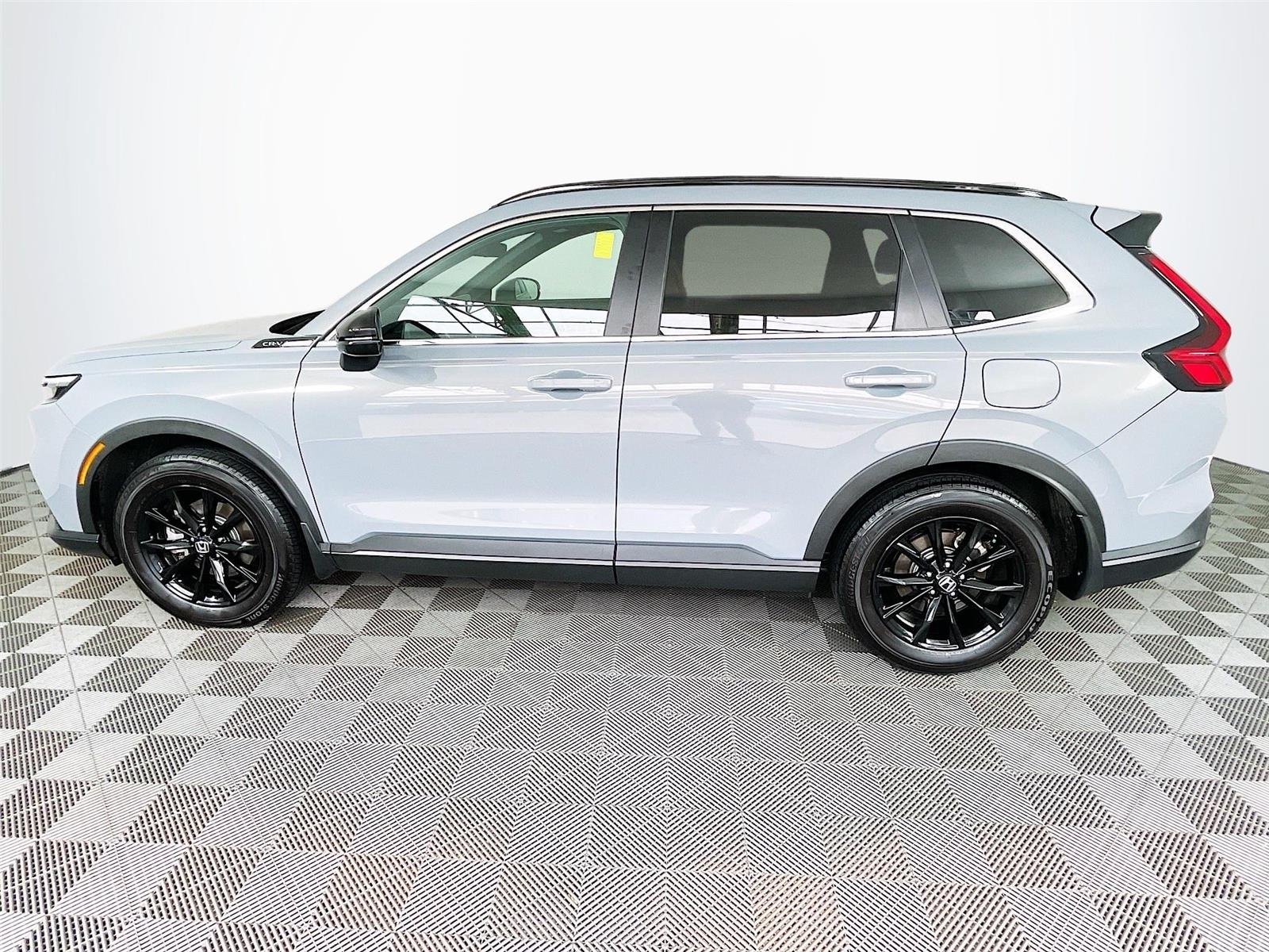 Used 2025 Urban Gray Pearl Honda Sport-L image 4