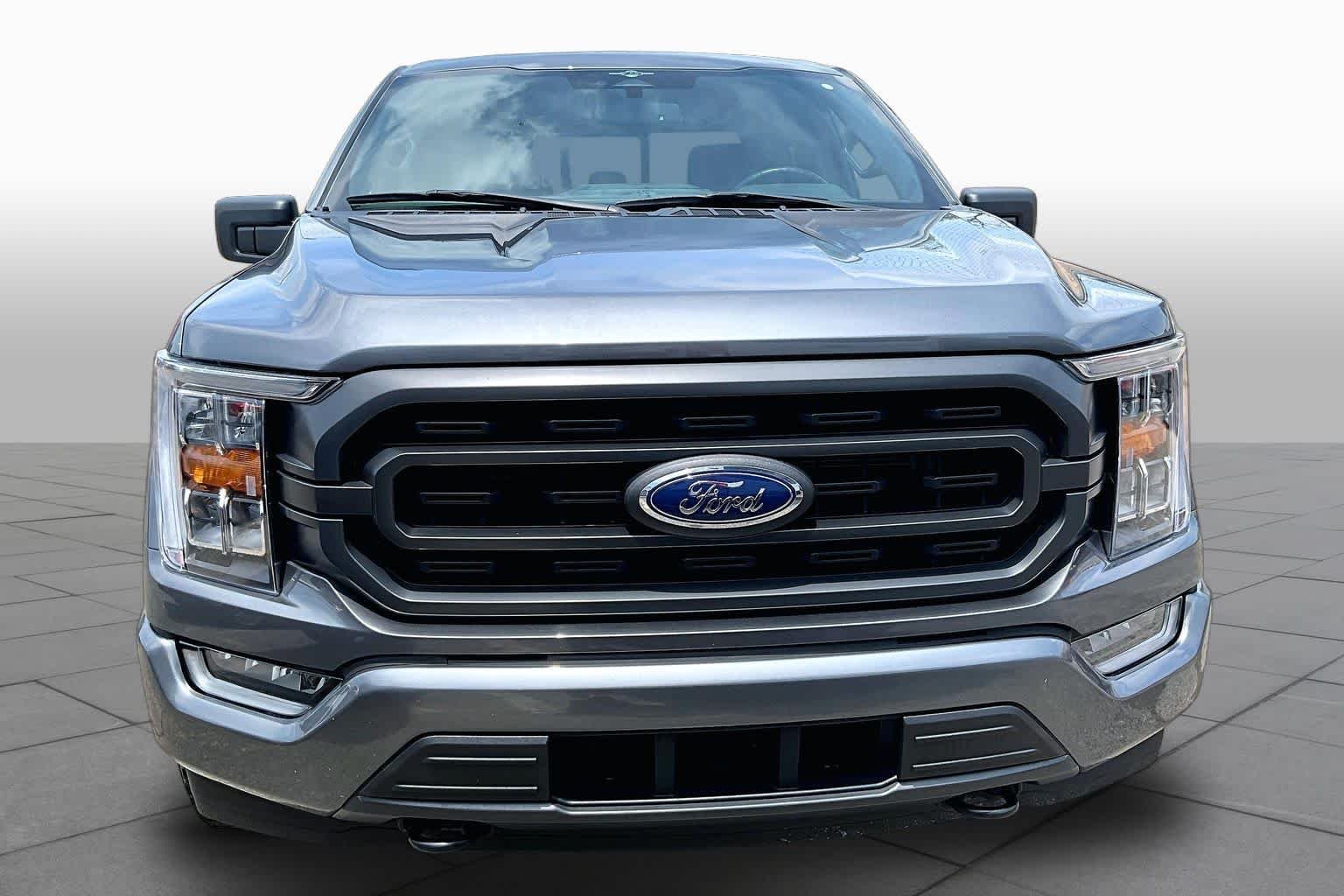 Used 2023 Carbonized Gray Metallic Ford XLT image 4