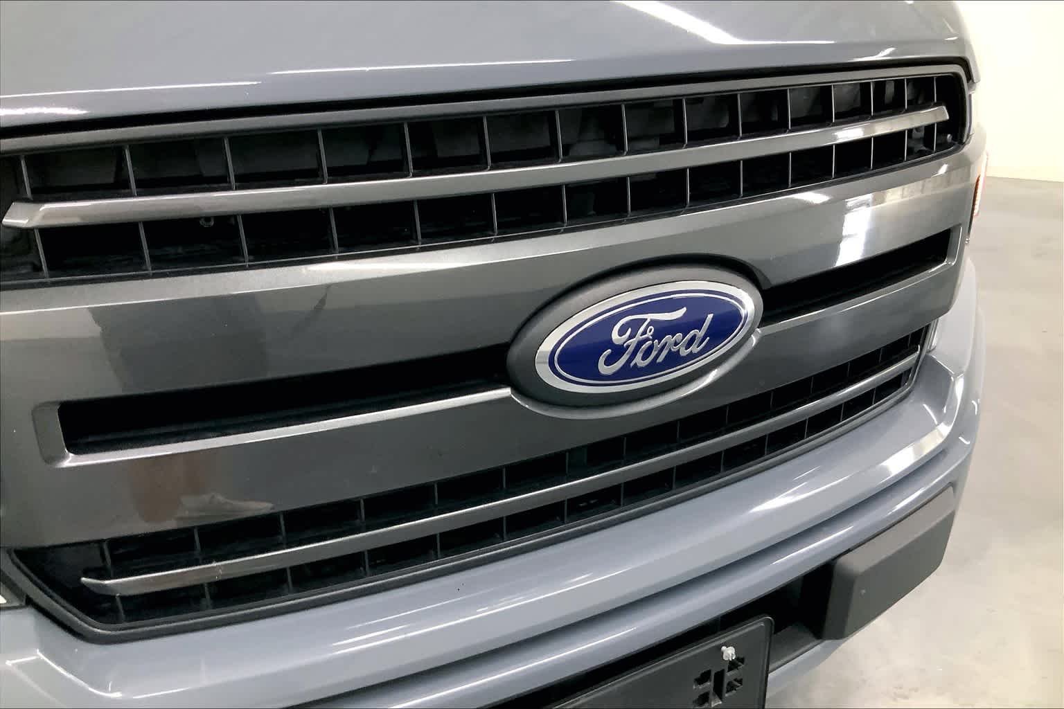 Used 2019 Abyss Gray Metallic Ford XLT image 27