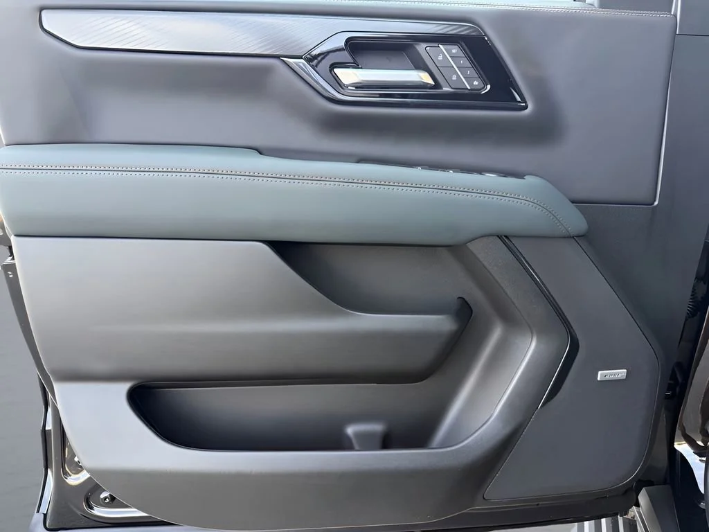 New 2026 Onyx Black GMC AT4 image 9