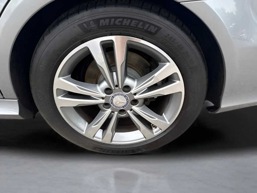 Used 2014  Mercedes-Benz E 250 BlueTEC® Luxury image 36