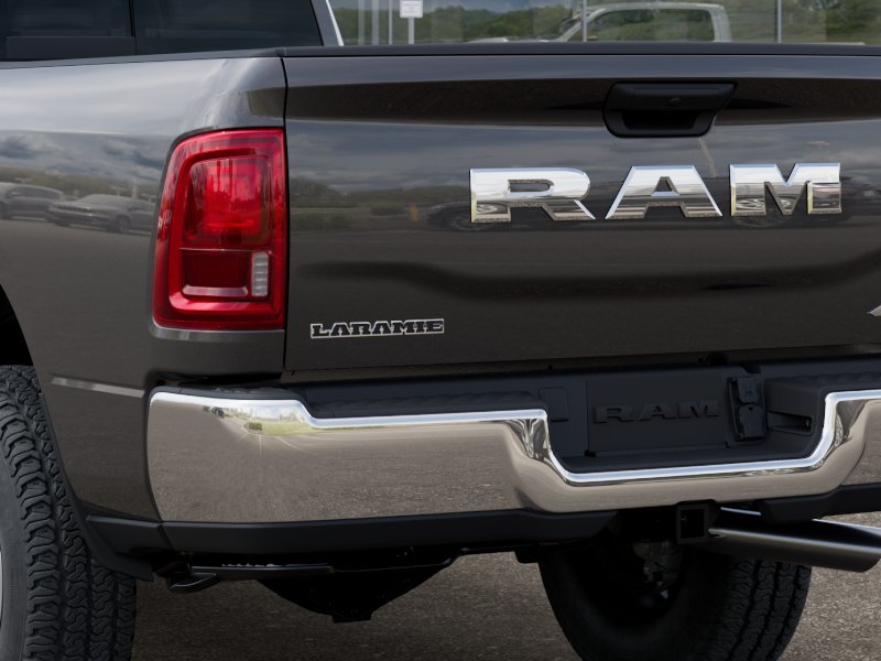 New 2026 Granite Crystal Metallic Clear-Coat Exterior Paint RAM Laramie image 40
