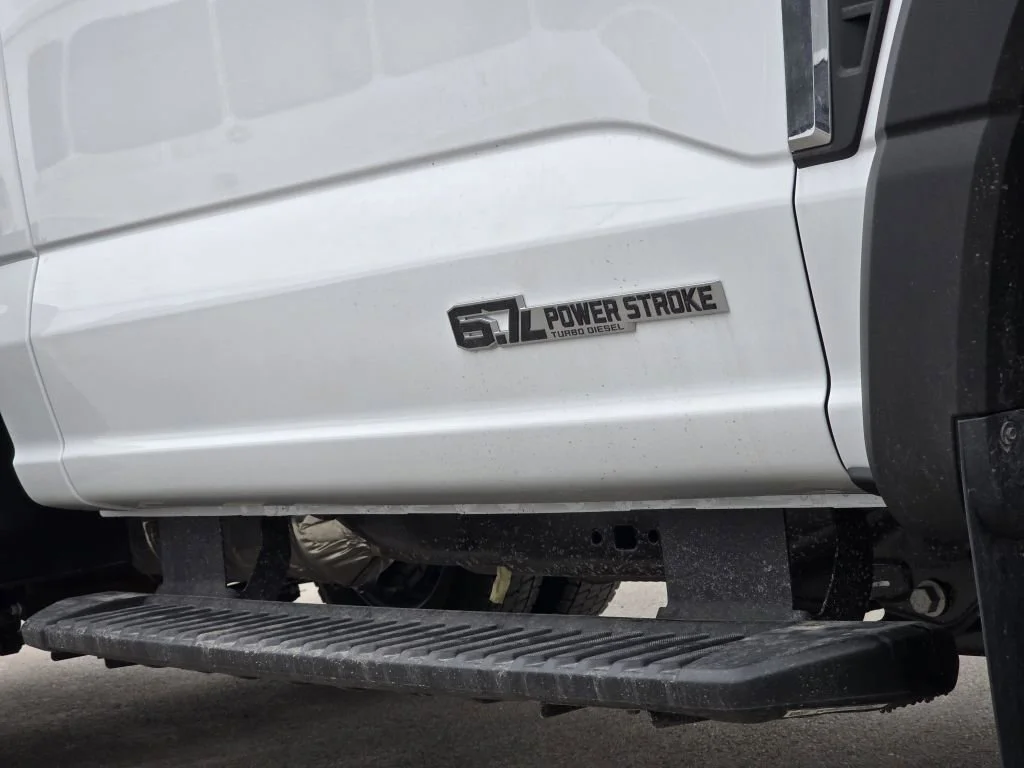 2025 Ford F-550 Super Duty Chassis Cab XL - Photo 25