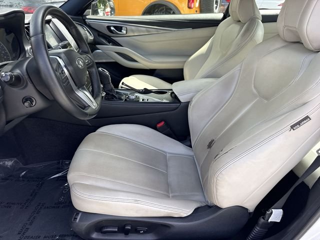 Used 2018 White INFINITI 3.0t LUXE image 11