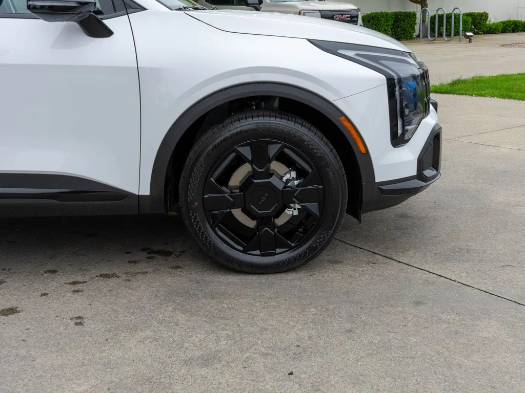 New 2026 Glacial White Pearl Kia X-Line image 32