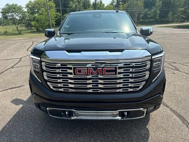 Used 2023 Onyx Black GMC Denali image 8
