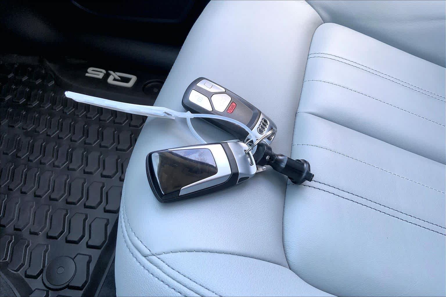 Used 2023 Navarra Blue Metallic Audi S line Premium image 15