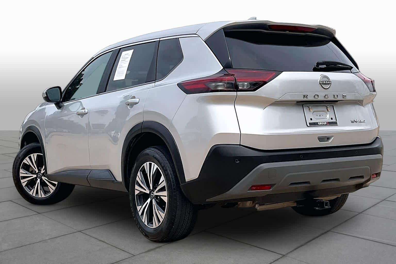 Used 2023 Brilliant Silver Metallic Nissan SV image 12