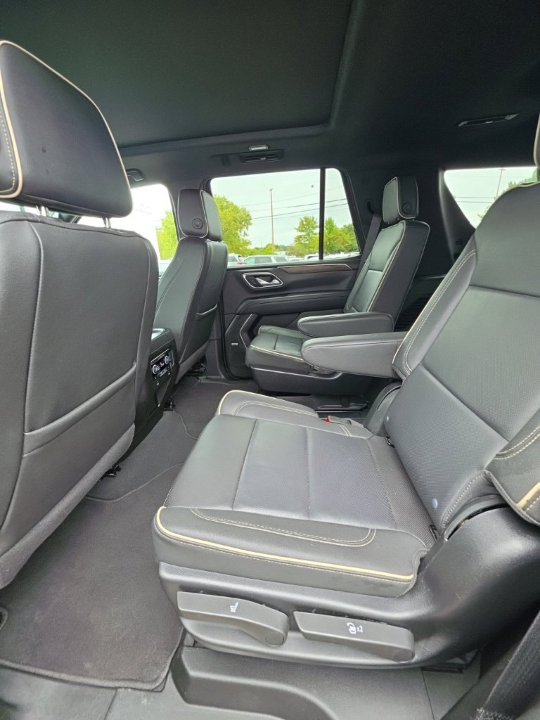 Used 2024 Black Chevrolet Premier image 17