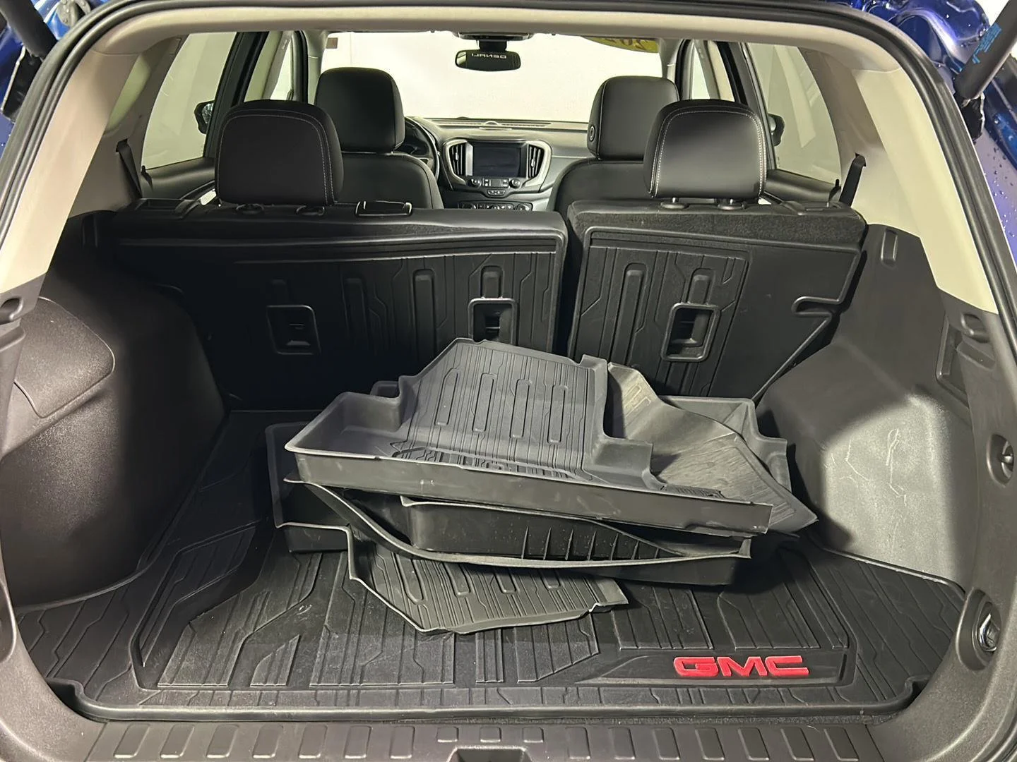 Used 2022 Marine Metallic GMC Denali image 8