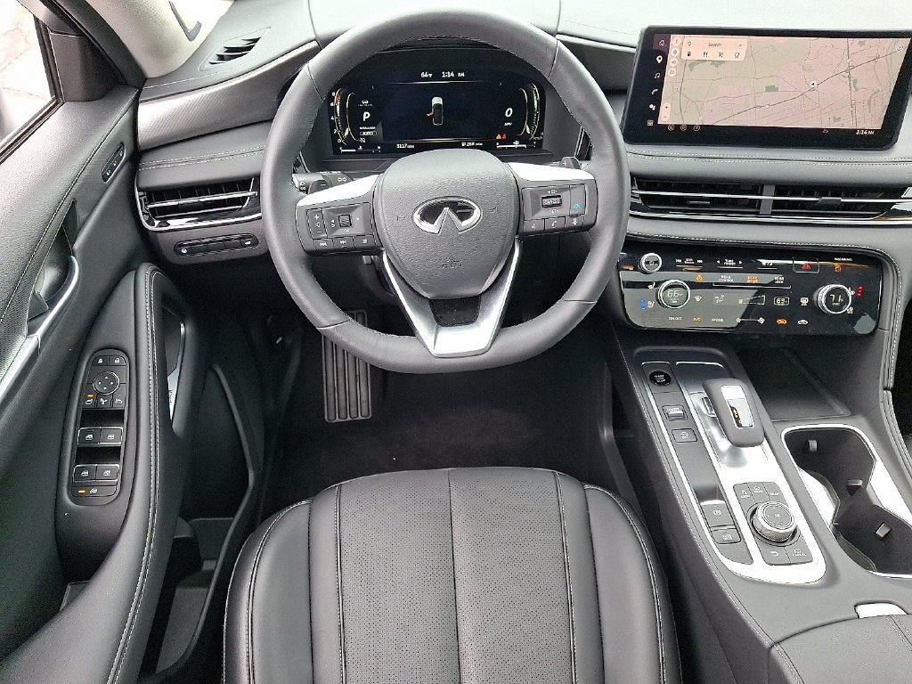 Used 2026 White INFINITI LUXE image 13