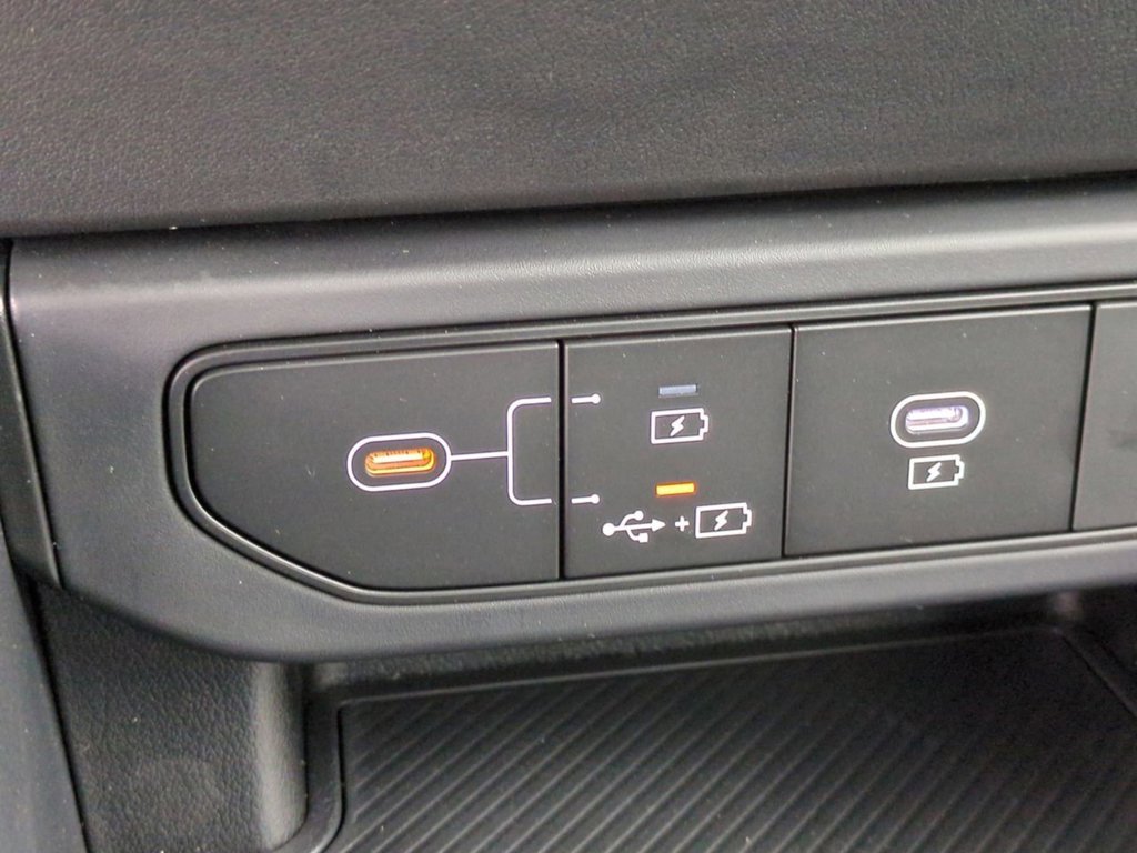 New 2026 Snow White Pearl Kia LXS image 23