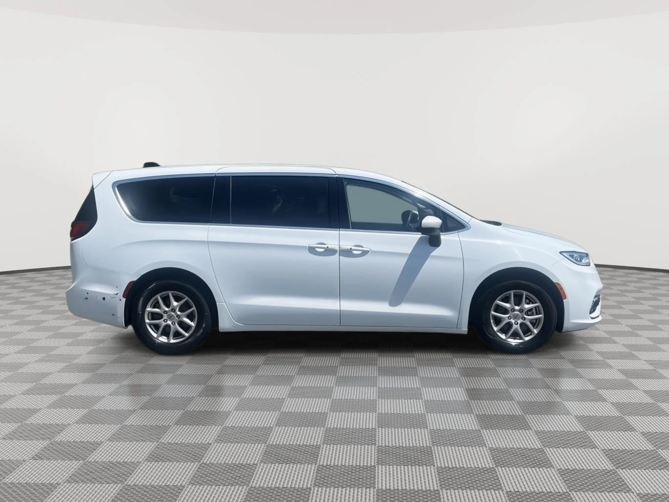 Used 2023 Bright White Clearcoat Chrysler Touring L image 4
