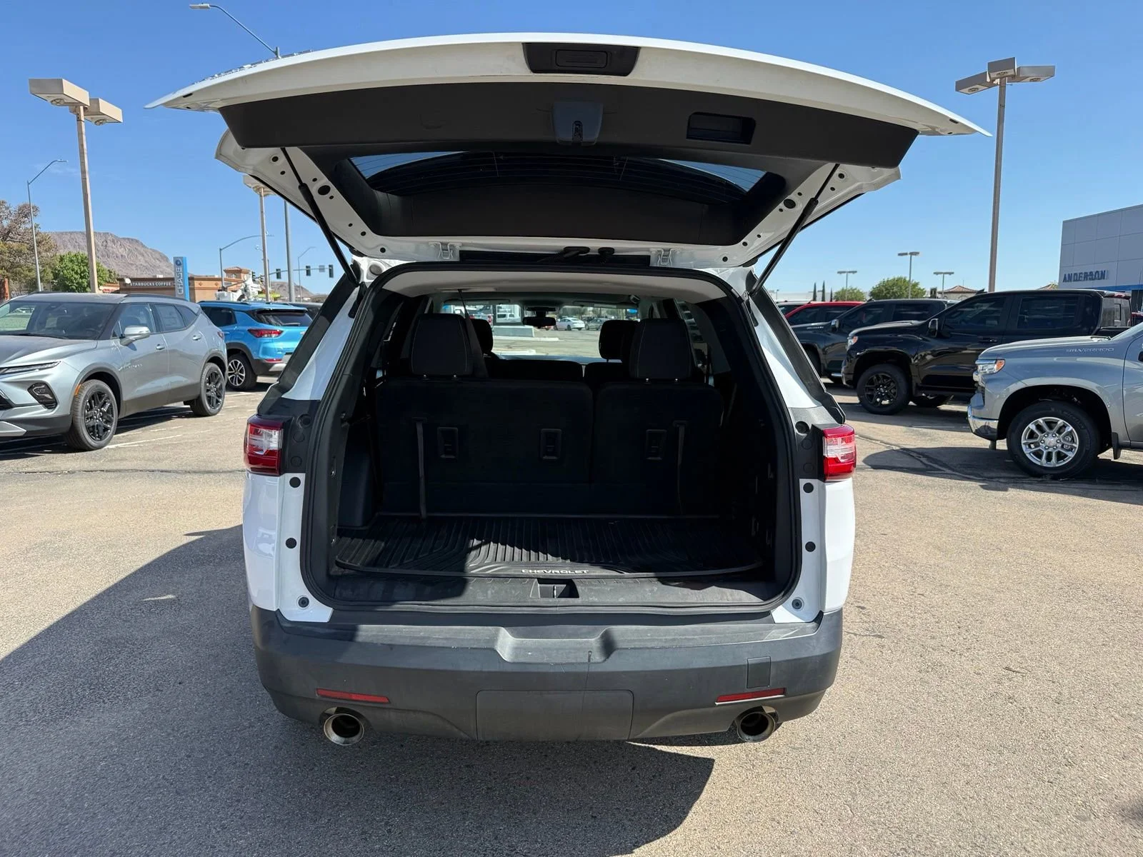 2020 Chevrolet Traverse LS - Photo 33
