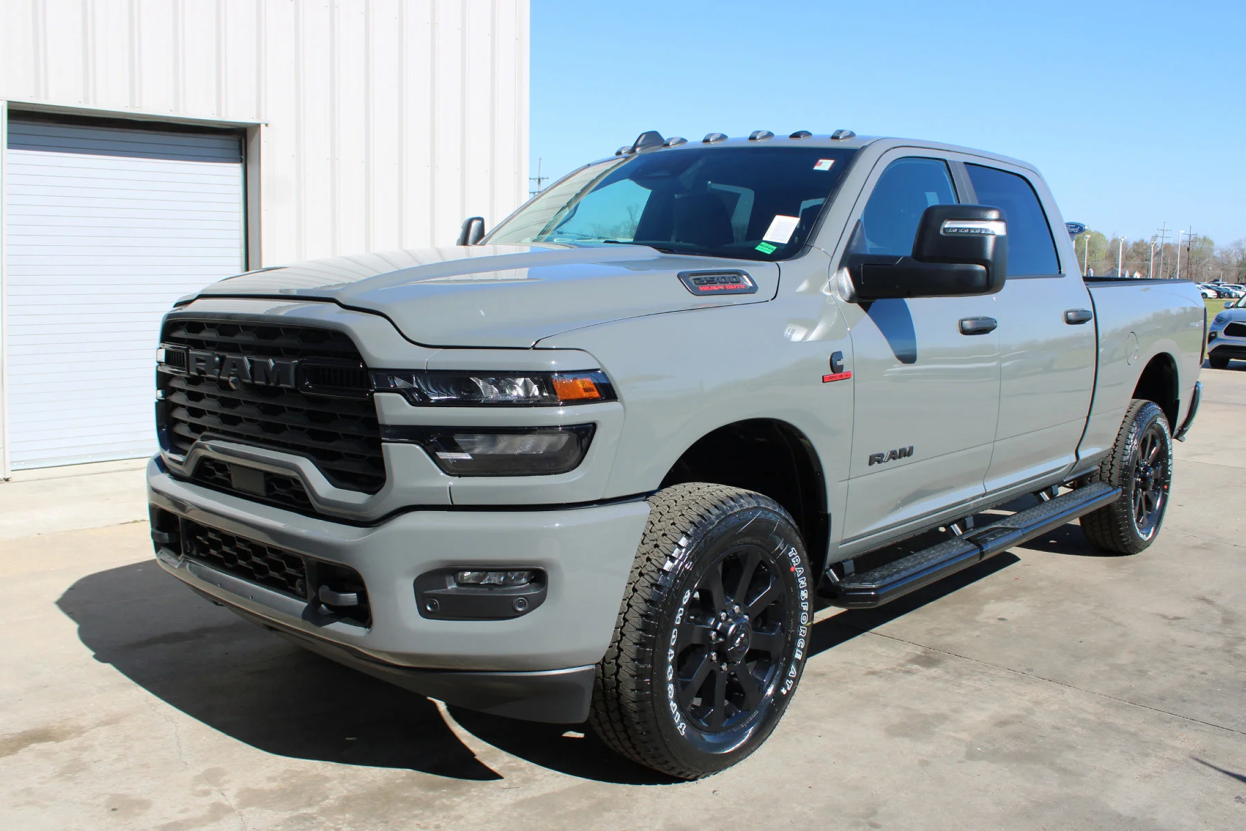 New 2026 Ceramic Gray Clear-Coat Exterior Paint RAM BIG HORN CREW CAB 4X4 image 24