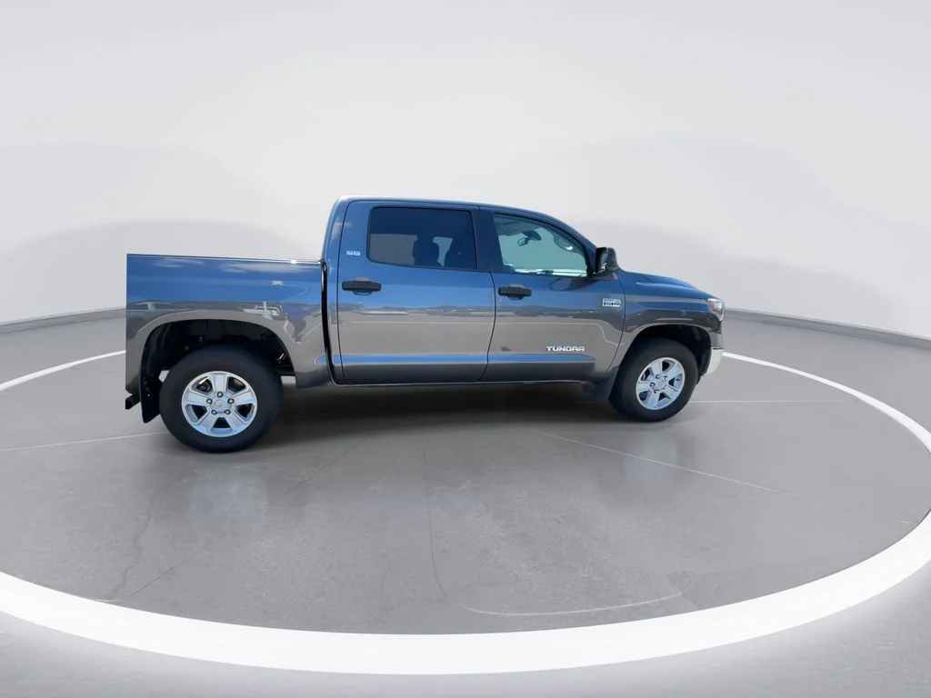 Used 2020 Gray Toyota SR5 image 9