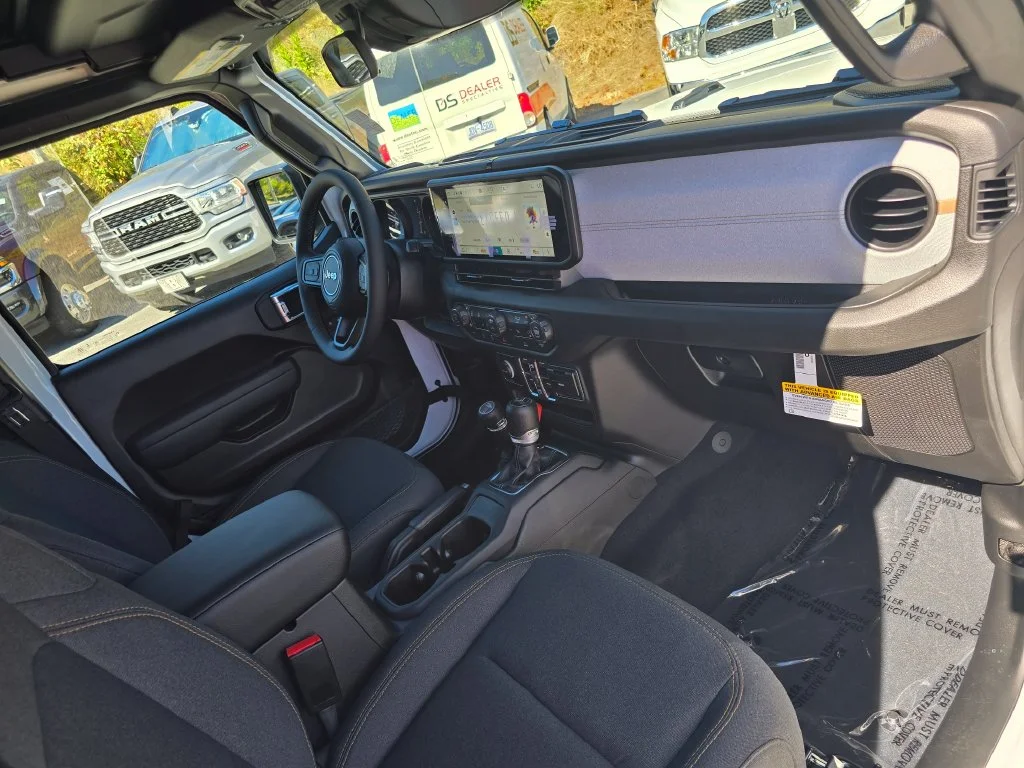 New 2027 White/off-white Jeep Sport S image 28