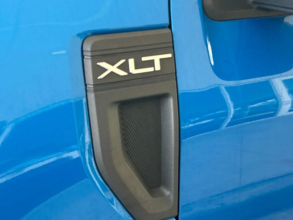 Used 2022 Blue Ford XLT image 14