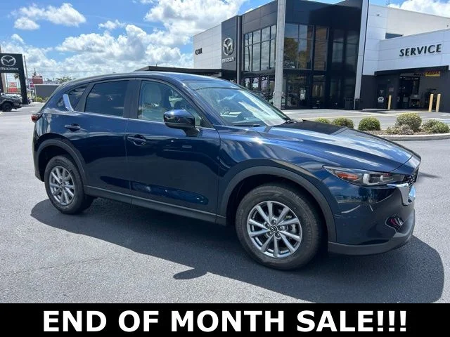 2022 Mazda CX-5 S Preferred package Auto AWD's photo