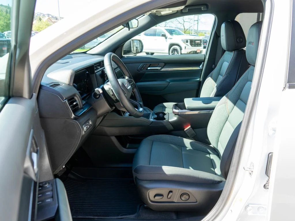 2026 GMC Terrain AT4 - Photo 11