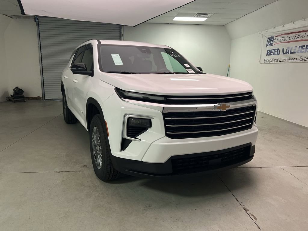 2026 Chevrolet Traverse FWD LT's photo