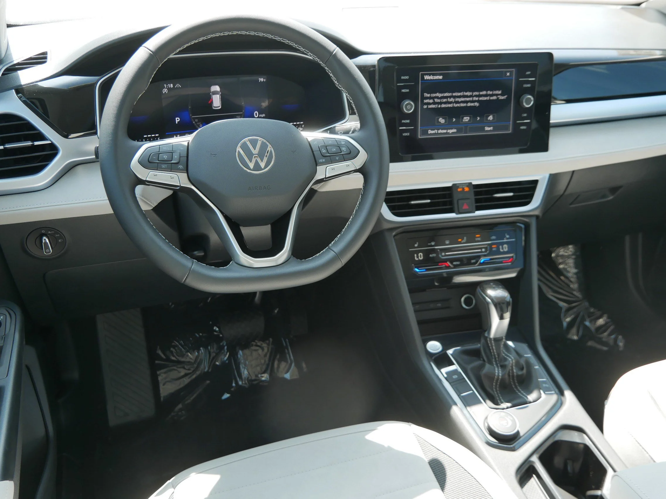New 2026 Pure White Volkswagen SE image 7