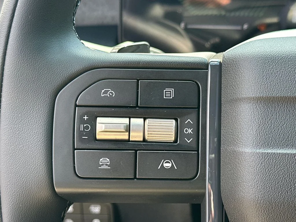 New 2027 White Kia EX image 26