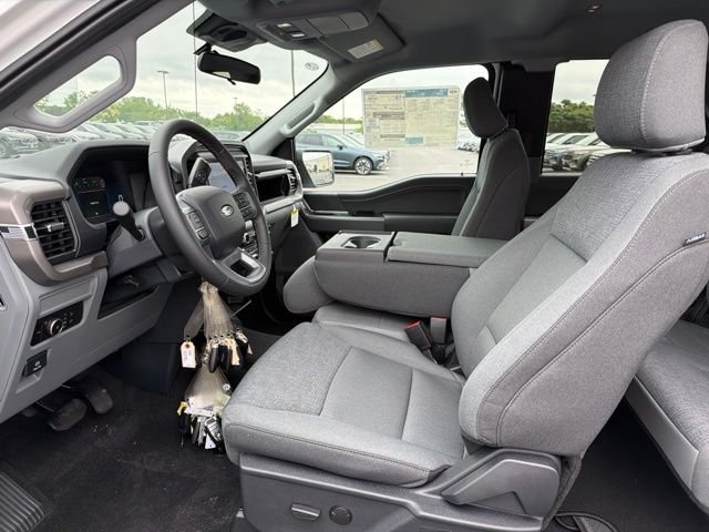 New 2026 Oxford White Ford XLT image 9